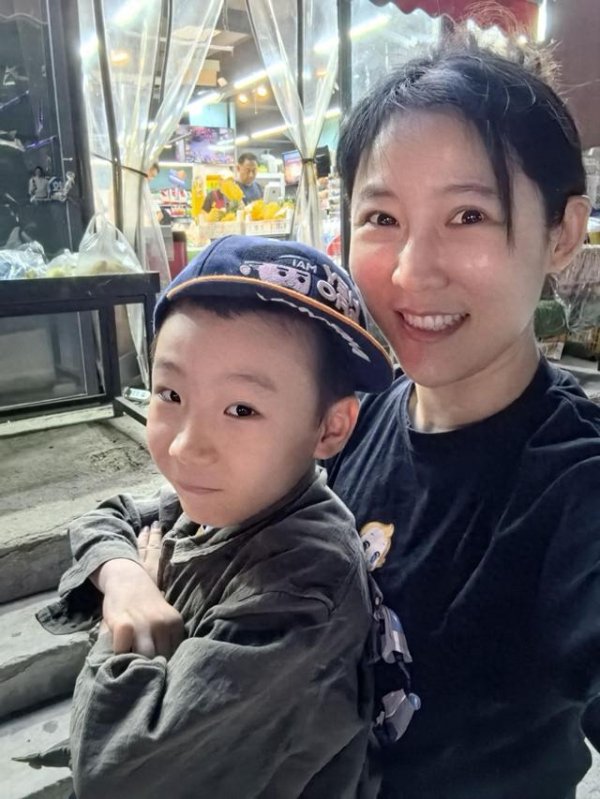 老品牌速配 用上医保降价药的SMA患儿石头，成为一名小学生啦！